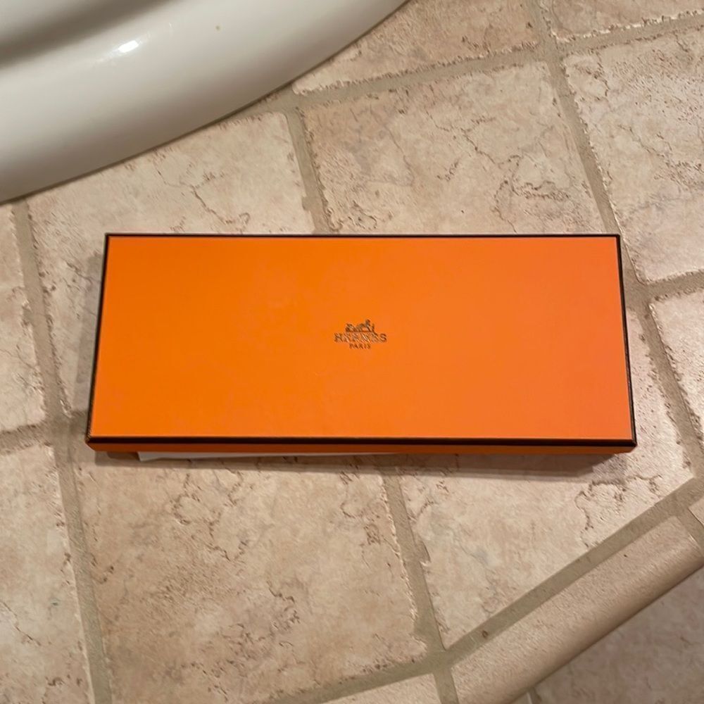 Hermes Authentic orange box. Nothing inside